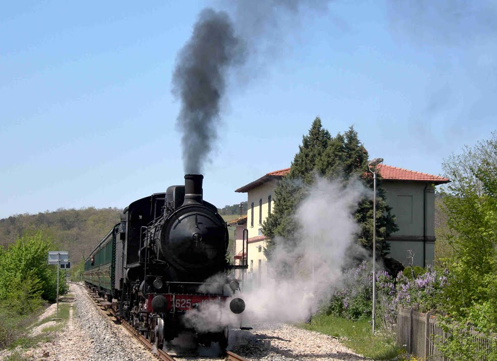 Cuori in viaggio. I sentimenti usano i mezzi pubblici