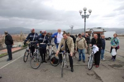Solidarietà in bicicletta, da Firenze è partita la “Saharawi bike 2010″