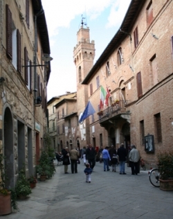 Schifani e Matteoli all’assemblea nazionale dei Borghi d’Italia a Buonconvento