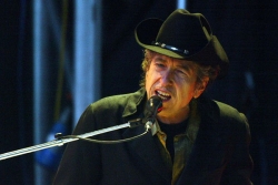 Bob Dylan a Viareggio il 16 giugno ad un anno dal disastro ferroviario
