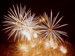 A San Quirico d’Orcia Capodanno in piazza con musica da discoteca