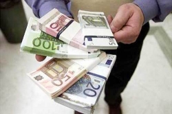 Evasione fiscale, diecimila segnalazioni dei Comuni nel 2009-10 all’Agenzia delle Entrate