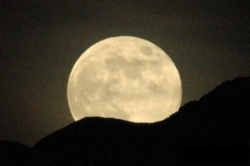 Tutti con il naso all’insù sabato 19 marzo per ammirare la super luna