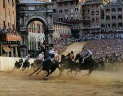 Siena, è tempo di Palio. Sabato 25 giugno la presentazione del Drappellone