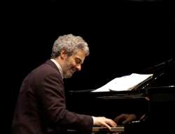 Nicola Piovani ed Erica Mou al Festival della Valdorcia. Ecco tutti gli appuntamenti