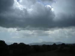 Mercoledì e giovedì forti piogge sulla Toscana,  la Protezione civile dirama lo stato di allerta