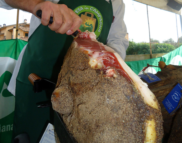 Vendita diretta in campagna: parte dalla Toscana la rivoluzione nel modo di fare la spesa