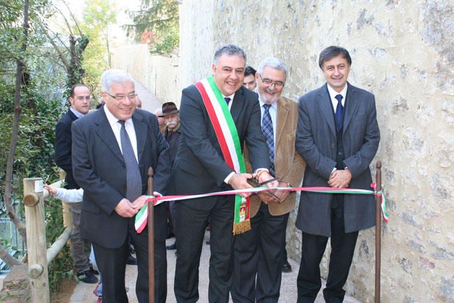 Ascensore e rampe al cospetto delle mura per una San Gimignano senza barriere