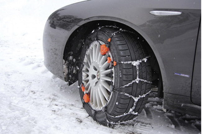 Catene a bordo. La Toscana prova a prevenire il disastro neve