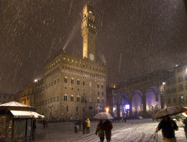 GIORNI DELLA MERLA. La Toscana sotto la neve e il freddo siberiano. Scuole chiuse. Emergenza fino a giovedì
