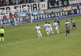Domina il segno X, solo pareggi per Fiorentina e Siena