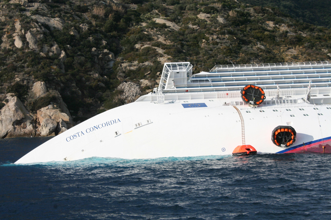 Naufragio Concordia, un robot telecomandato esplorerà le parti inaccessibili della nave
