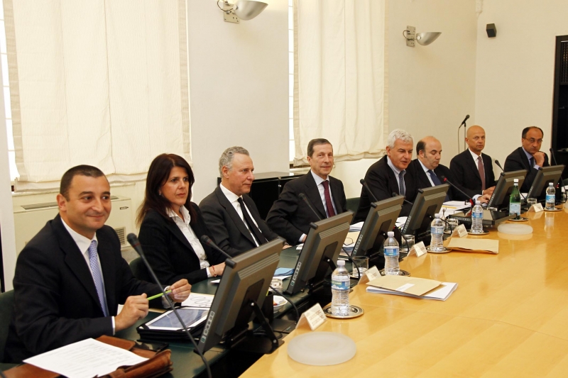 Banca Mps, Viola nuovo amministratore delegato. Profumo ai sindacati: «Rapporti chiari e rispetto dei ruoli»