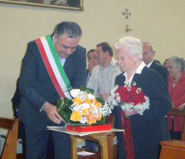 Il sindaco Giacomo Bassi con Tosca Rosi