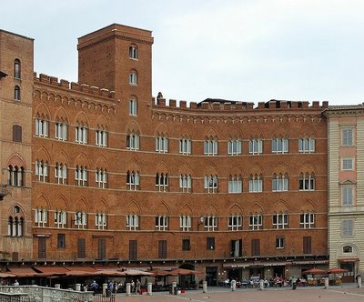 Fondazione Mps, meno finanza più Siena