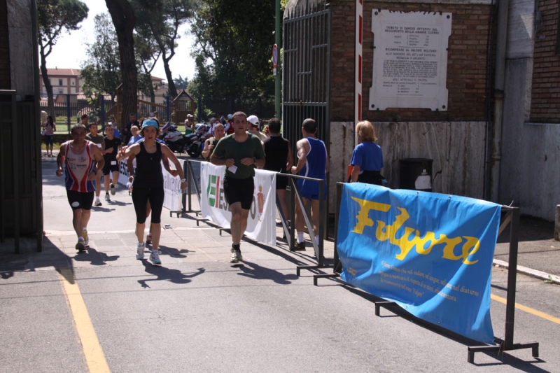 Domenica di corsa a Siena con i paracadutisti della Folgore