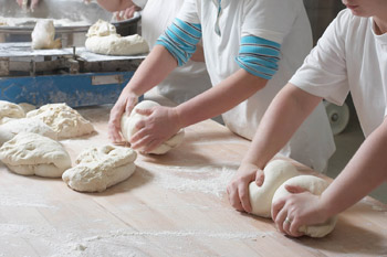 Bambini in cucina all’Isola del Giglio per scoprire i segreti dei piatti del mondo