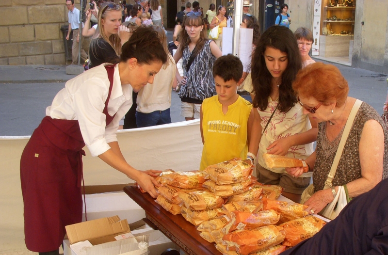 Sostegno all’Emilia con la Pasta dei Coltivatori Toscani. Raccolti 1234 euro
