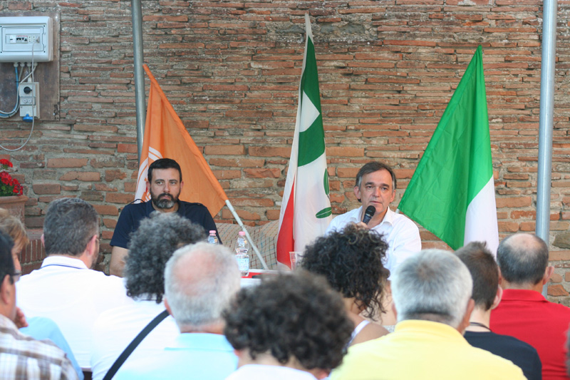 Rossi alla Festa del Pd a Certaldo, «La Toscana riparta dai giovani. Taglio delle Province? Il Governo rischia il pasticcio»