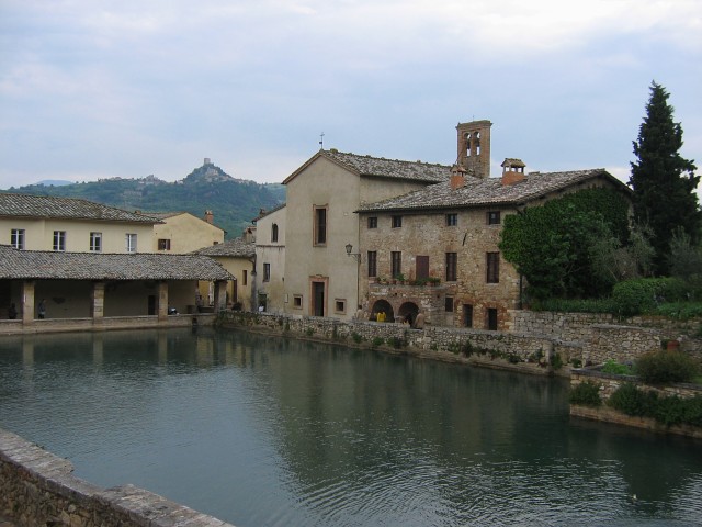 Lavori di ampliamento per il parcheggio di Bagno Vignoni