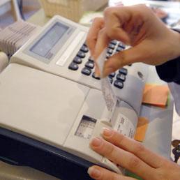 Un esercente su tre non emette lo scontrino, la Guardia di Finanza di Siena smaschera i furbetti di Ferragosto