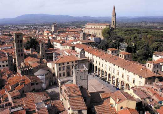 «Arezzo capoluogo di Provincia autonoma», nel caos riordino irrompe il presidente della Camera Fini