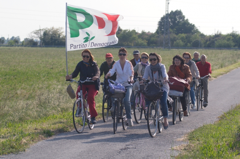 A Siena è scontro. «Città migliore della sua classe dirigente». «Chi attacca la Festa attacca il Pd»