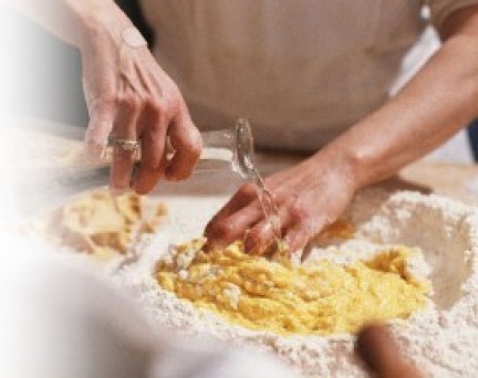 Ricetta dell’integrazione. A Siena una scuola per aiuto cuoco destinata ai migranti
