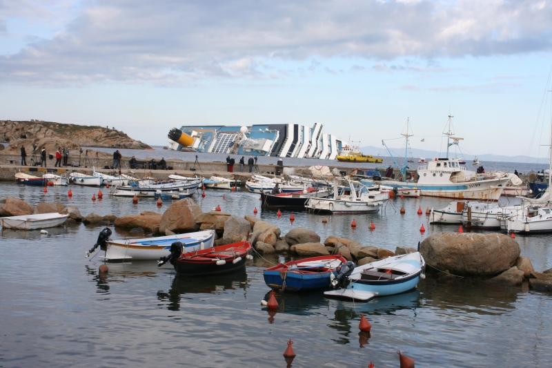 Concordia, il Comune del Giglio chiede la messa in mora di Costa Crociere «per danno immane»