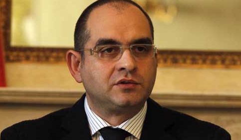 Democratici contro. A Siena gli ultimi tentativi di guerra e i nuovi scenari di pace.