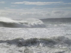 Allerta meteo per la Toscana nord-occidentale e rischio mareggiate sulla costa