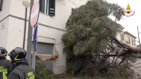 MALTEMPO, in Toscana fiumi e torrenti fanno paura. Allerta prorogata alla mezzanotte di domani