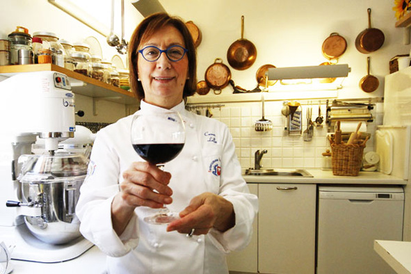 Festività di gusto e di risparmio. Il cappone di Natale rivisitato da chef Lella