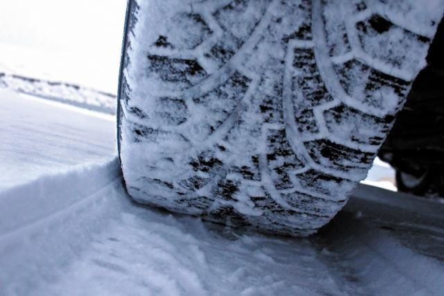 Sicurezza stradale. Il 15 novembre torna l’obbligo di catene a bordo o pneumatici invernali
