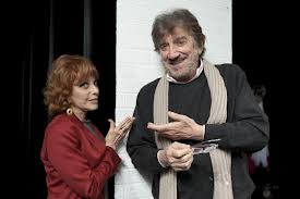 “Stravizia, osa, pecca” a Chiusi con la comicità dirompente di Simona Marchini al  Teatro Mascagni