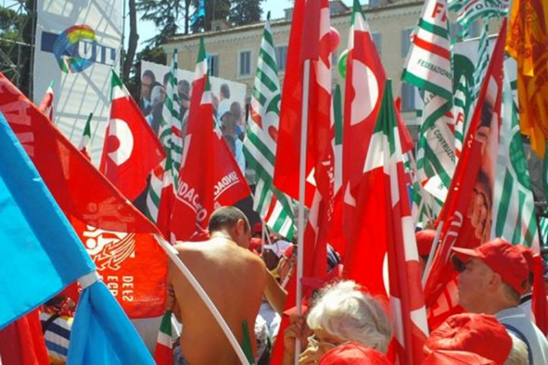 Primo maggio, i lavoratori scendono in piazza in tutta la Toscana