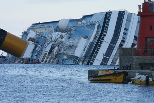 Pena non congrua. Concordia, i Pm ricorrono in appello contro la sentenza-Schettino