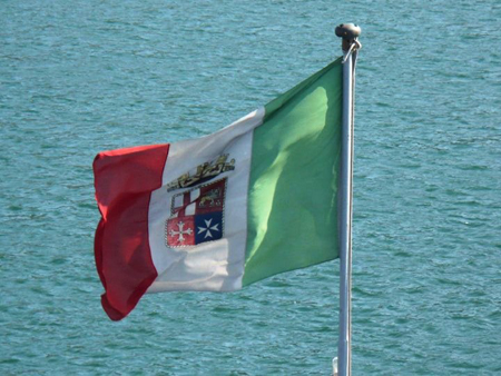 Tre navi della Marina attraccate a Livorno. I visitatori potranno salire a bordo