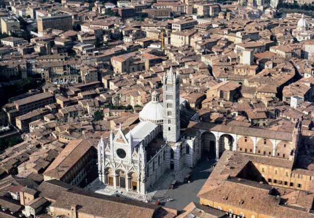 Veduta dall'alto del Duomo di Siena