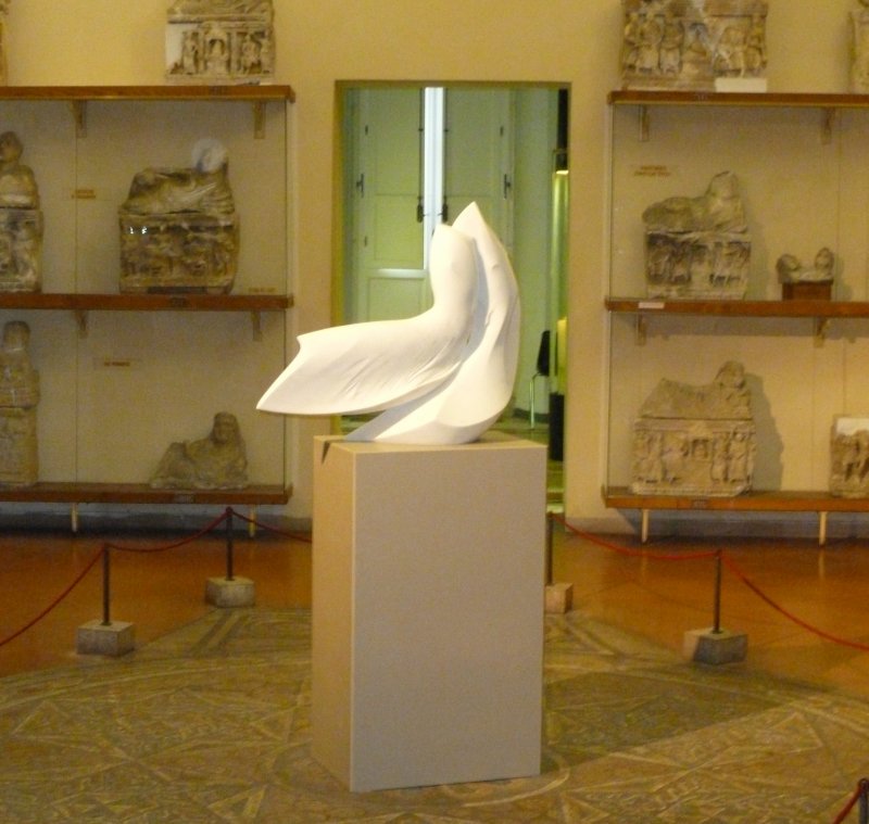 “Nel labirinto dell’anima” a Volterra, la mostra di Balderi in un click