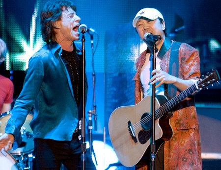 Sarteano conquista la rockstar cinese Cui Jian