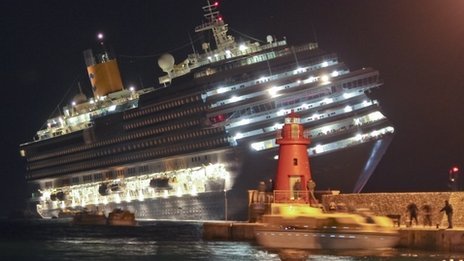 Costa Concordia, prime cinque condanne per il naufragio