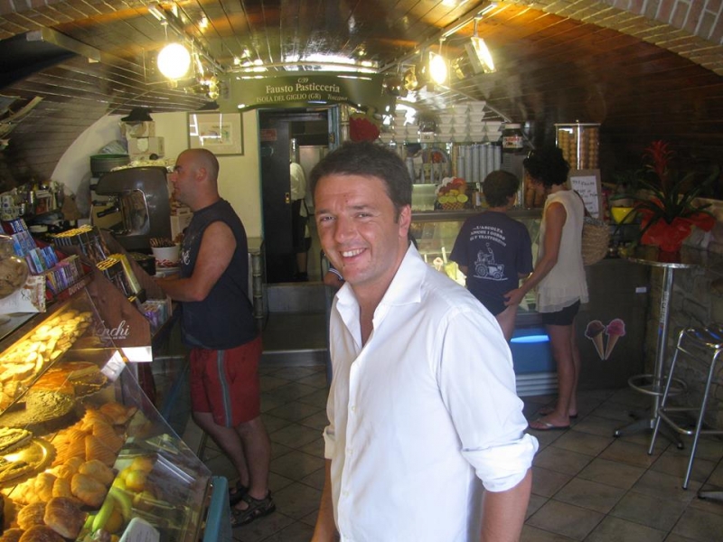 Gita lampo al Giglio per Matteo Renzi e famiglia