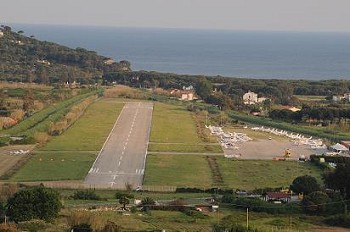 Elba, il referendum sull’allungamento della pista non raggiunge il quorum