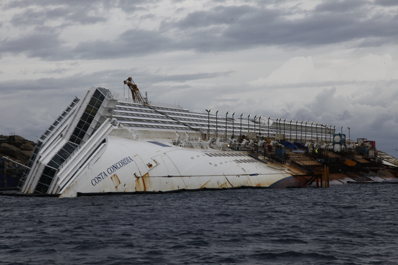 Concordia,  conto alla rovescia per la rotazione. Gabrielli: «Farla ora è il rischio minore»