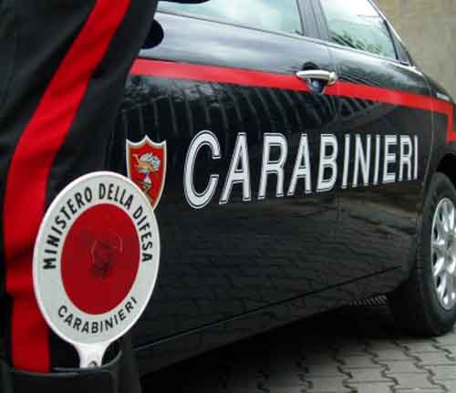 Investito dall’auto in fuga dal posto di blocco, Carabiniere ferito nel fiorentino