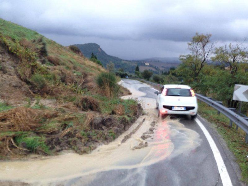 Piogge e allagamenti, non si ferma l’allerta