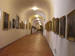 Distacco di intonaco in Corridoio Vasariano. Al via la riparazione