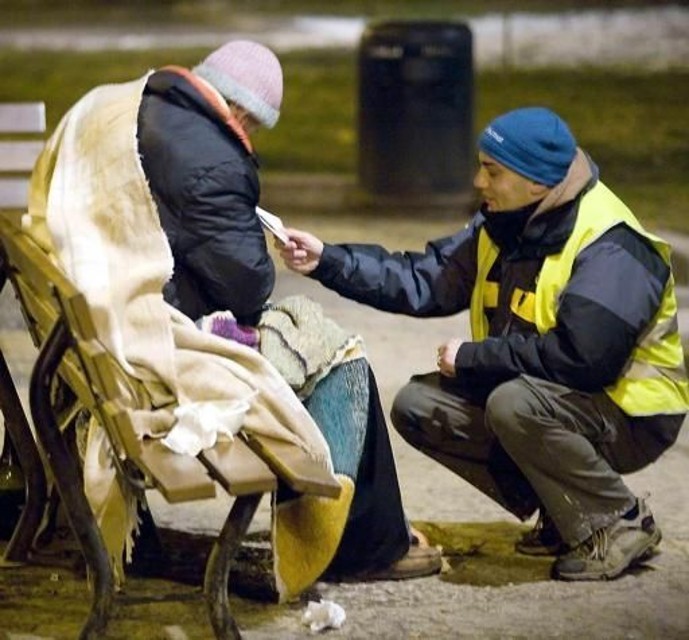 Emergenza freddo. Le unità di strada raddoppiano, operatori in servizio 7 giorni su 7