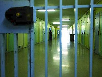 Denuncia del Sappe. Agente aggredito da un detenuto con un pugno al volto